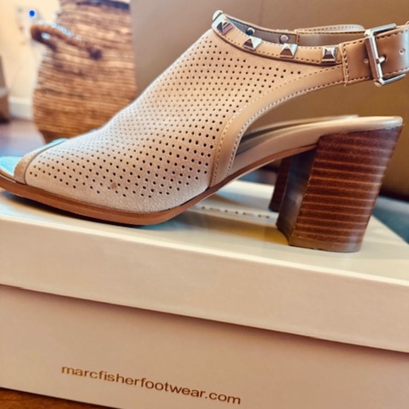 Marc Fisher PARSO Peep Toe Heels, 2.75" Size 8 - Picture 1 of 8